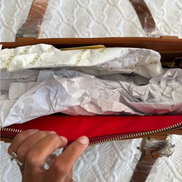NWT Dooney & Bourke Newport Tote bag - Picture 11 of 15